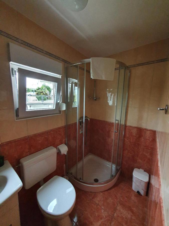 Apartments & Rooms Krk Крк Экстерьер фото