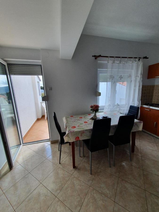 Apartments & Rooms Krk Крк Экстерьер фото