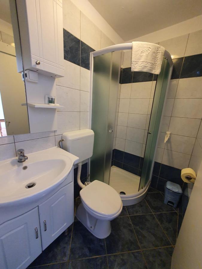 Apartments & Rooms Krk Крк Экстерьер фото