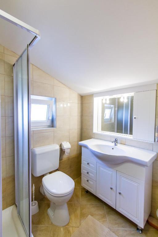 Apartments & Rooms Krk Крк Номер фото