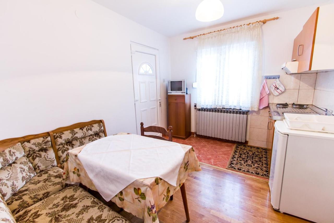 Apartments & Rooms Krk Крк Номер фото